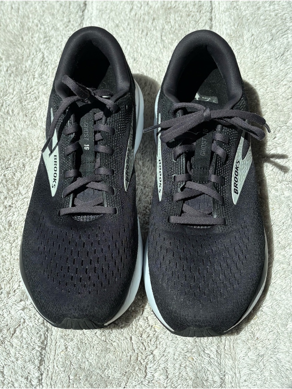 Men’s Brooks Ghost 16 Running Sneakers Size 11.5- Gently Used